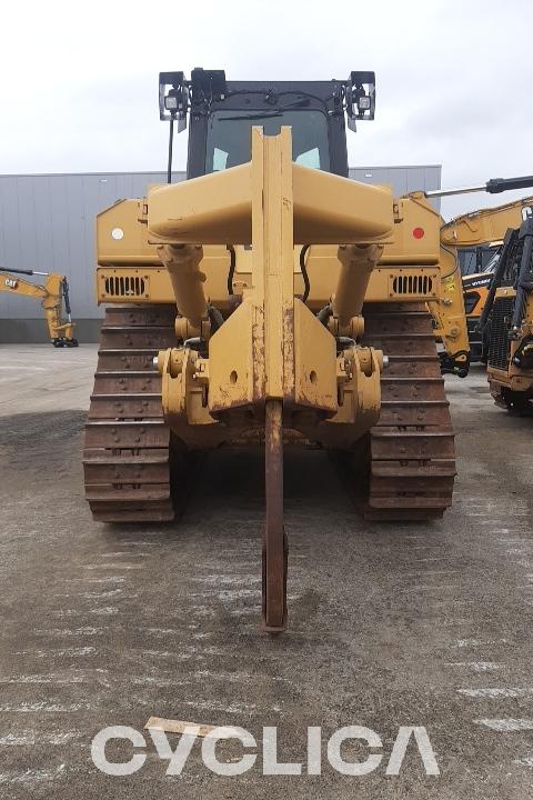 Bulldozers and crawler tractors  D8R DWJ00466 - 7