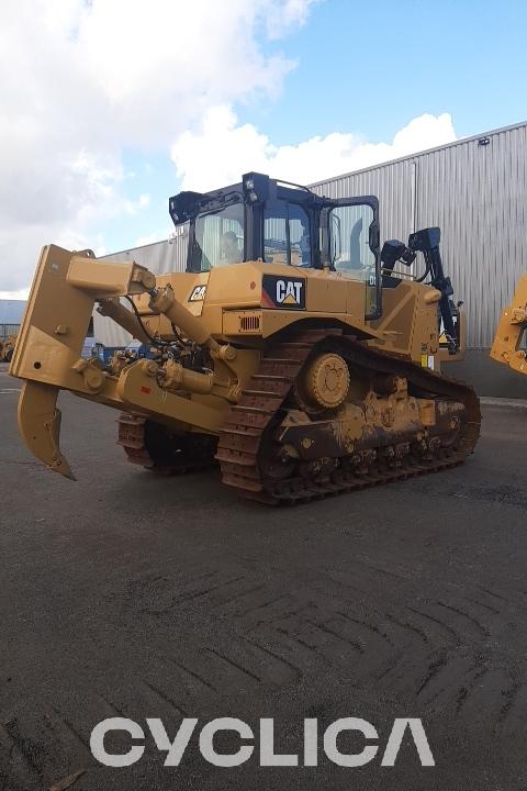 Bulldozers and crawler tractors  D8R DWJ00323 - 5