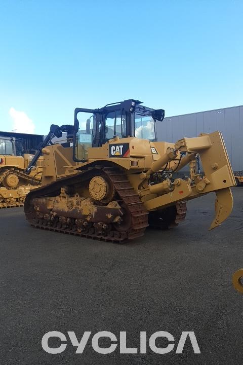 Bulldozers and crawler tractors  D8R DWJ00323 - 4