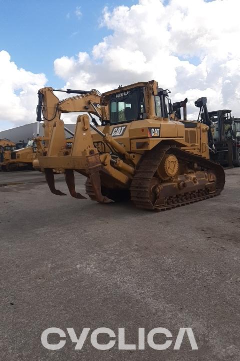 Bulldozers and crawler tractors  D7R R7B00302 - 5