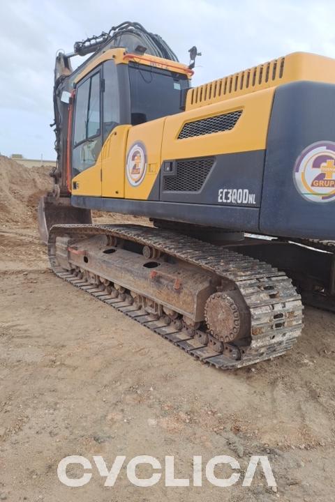 Crawler excavators  EC300 DK00210879 - 15