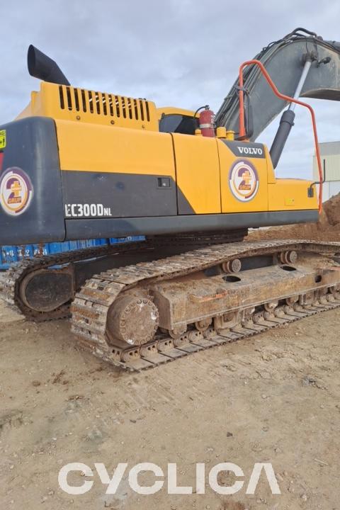 Crawler excavators  EC300 DK00210879 - 16