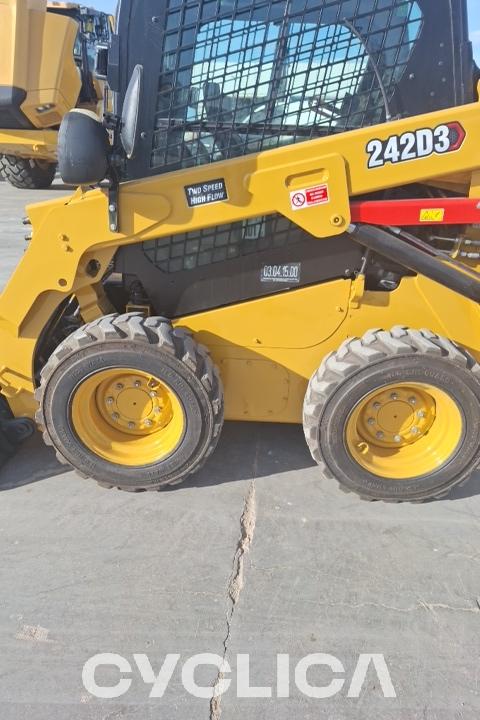 Skid steers  242D3 ME600569 - 11