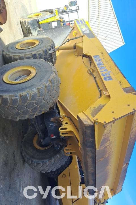 Dumpers e caminhões articulados  HM400-2 20144 - 5