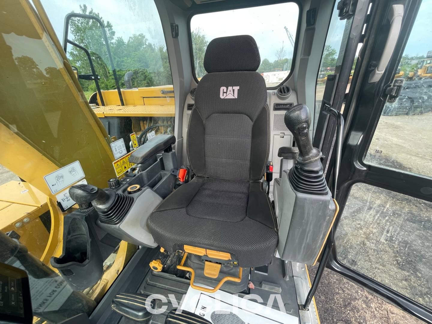 Crawler excavators  313 JHR10120 - 10