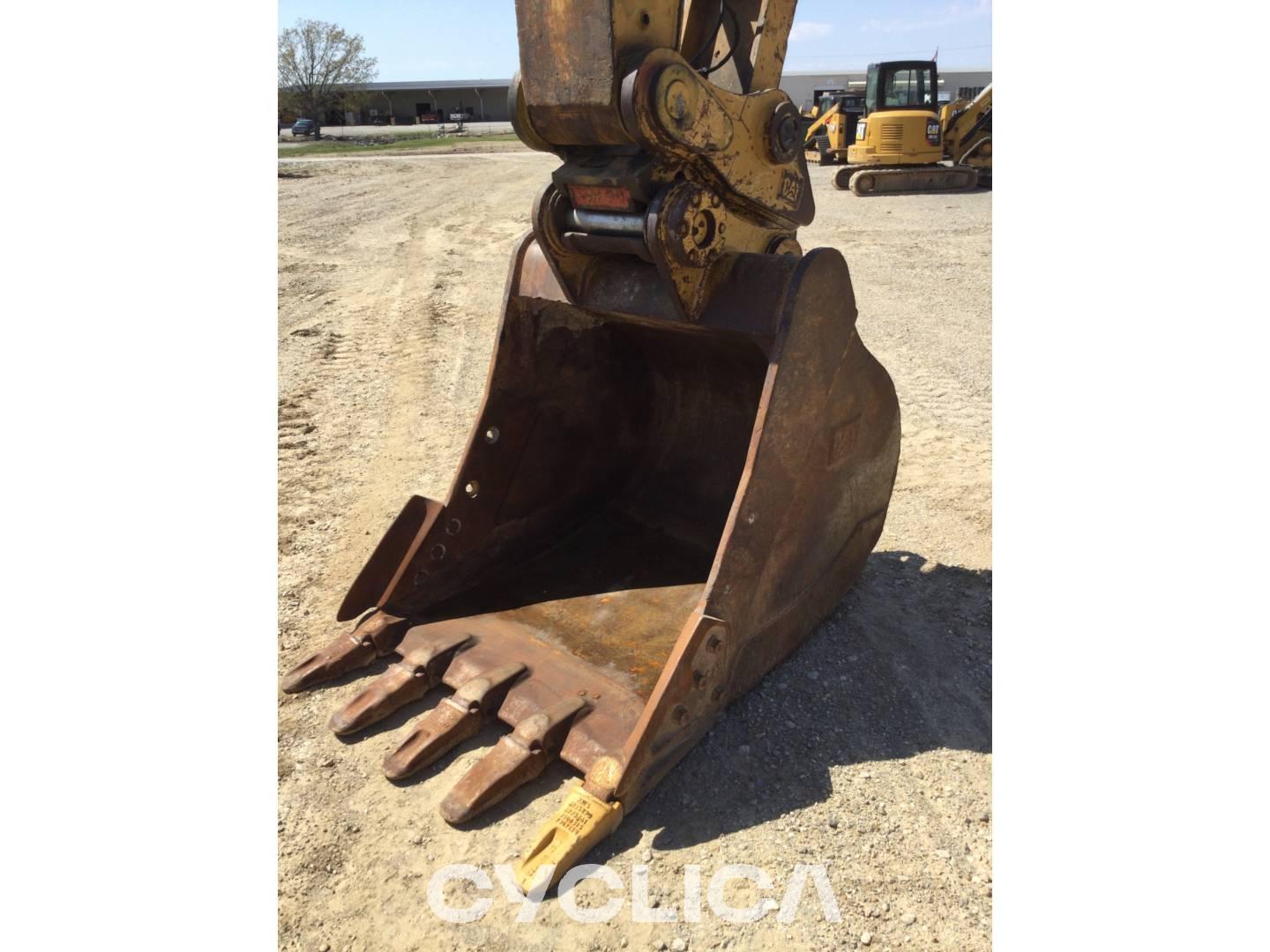 Crawler excavators  335FLCR SGJ20018 - 22