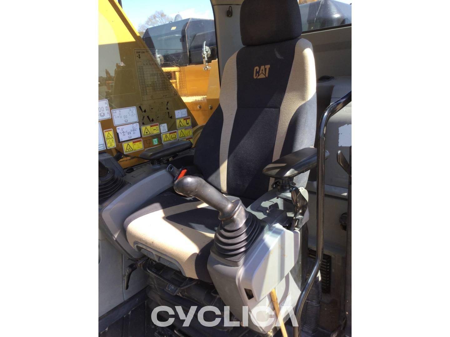 Crawler excavators  335FLCR SGJ20018 - 27