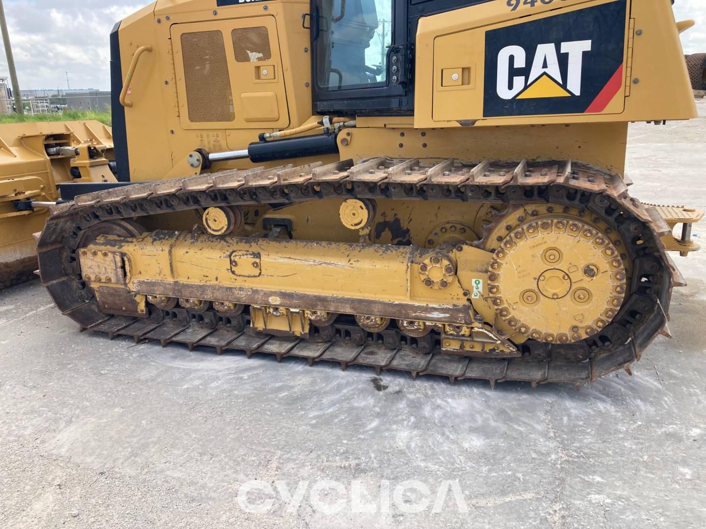 Bulldozers and crawler tractors  D6K2XL MGM03208 - 14