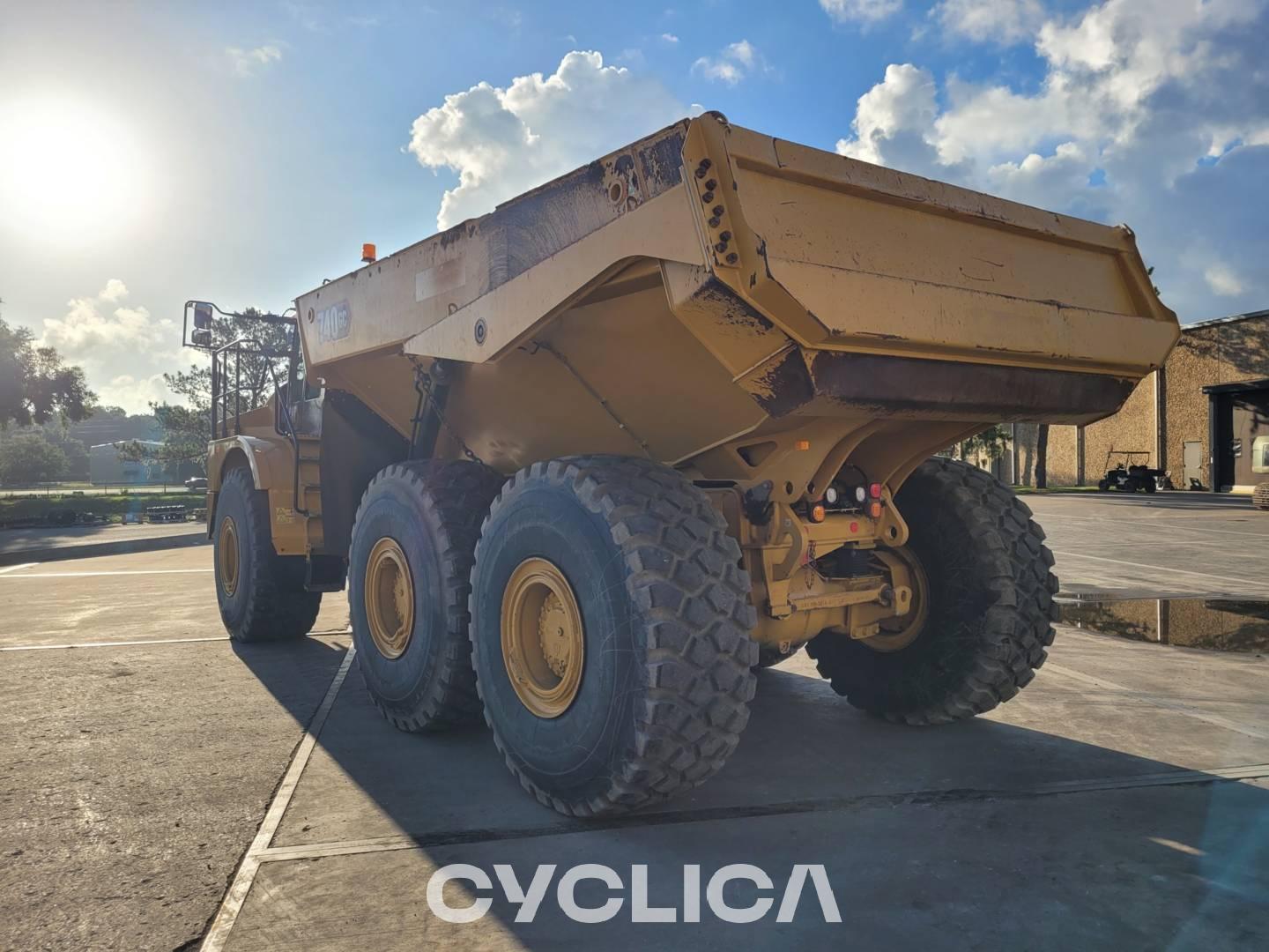 Dumpers e caminhões articulados  740 3T800614 - 5