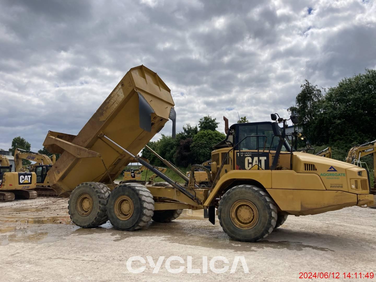 Dumpers e caminhões articulados  730C TFF01331 - 27