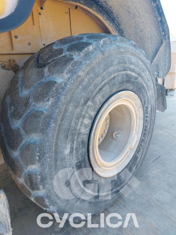 Wheel loaders  972M LSJ01932 - 7