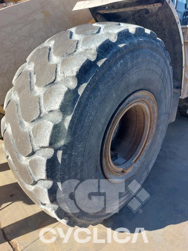 Wheel loaders  972M LSJ01932 - 6