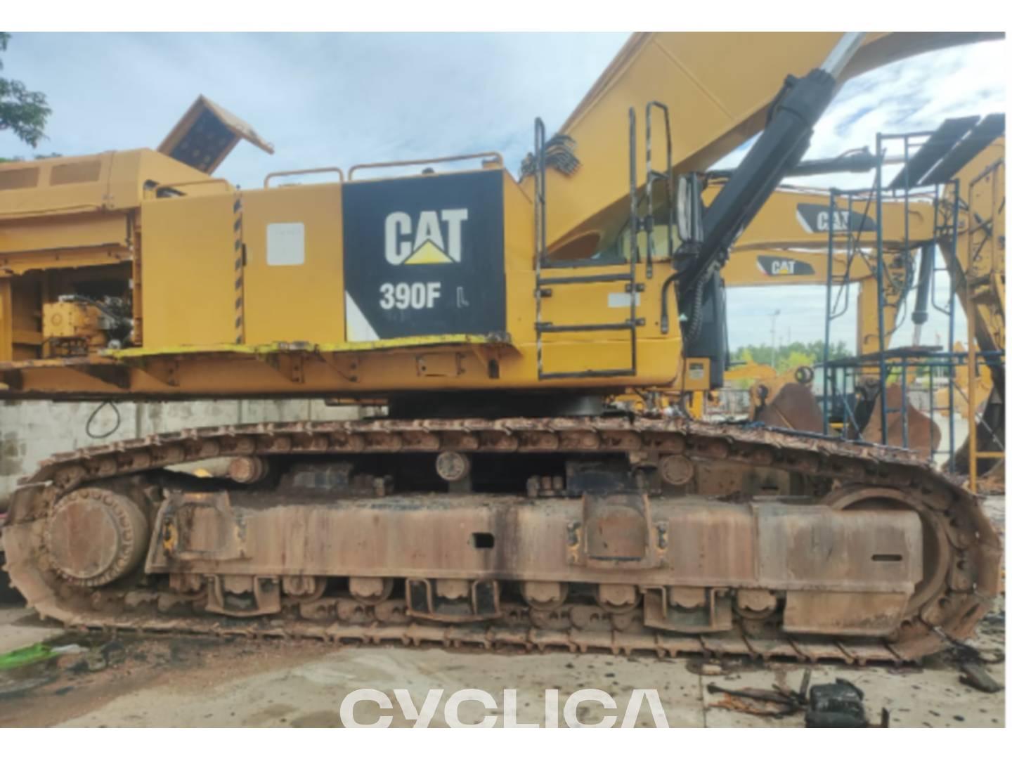 Crawler excavators  390F GAY20046 - 6