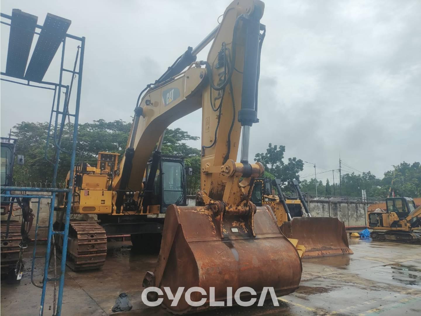 Crawler excavators  374F MFL10063 - 14