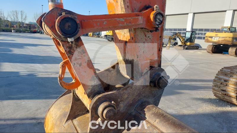 Crawler excavators  ZX300-6 00020700 - 8