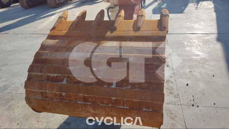 Crawler excavators  ZX300-6 00020700 - 9