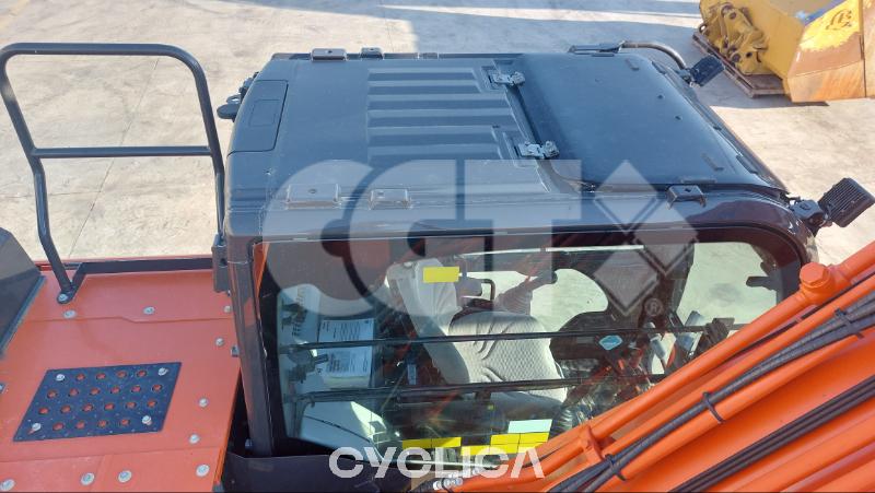 Ровокопачи-гасеничари  ZX300-6 00020700 - 13