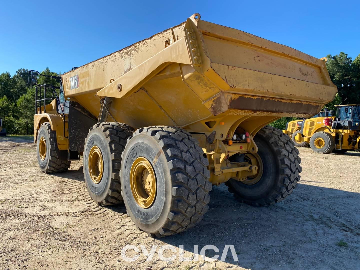 Dumpers e caminhões articulados  745 3T602734 - 5