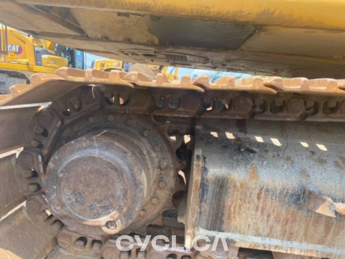 Crawler excavators  330-07 WCH20398 - 21