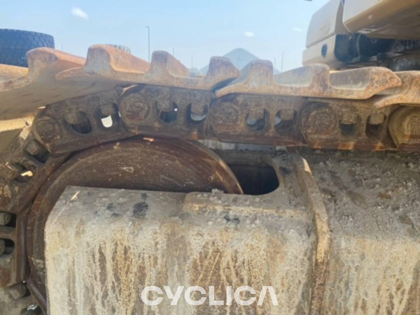 Crawler excavators  330-07 WCH20531 - 11