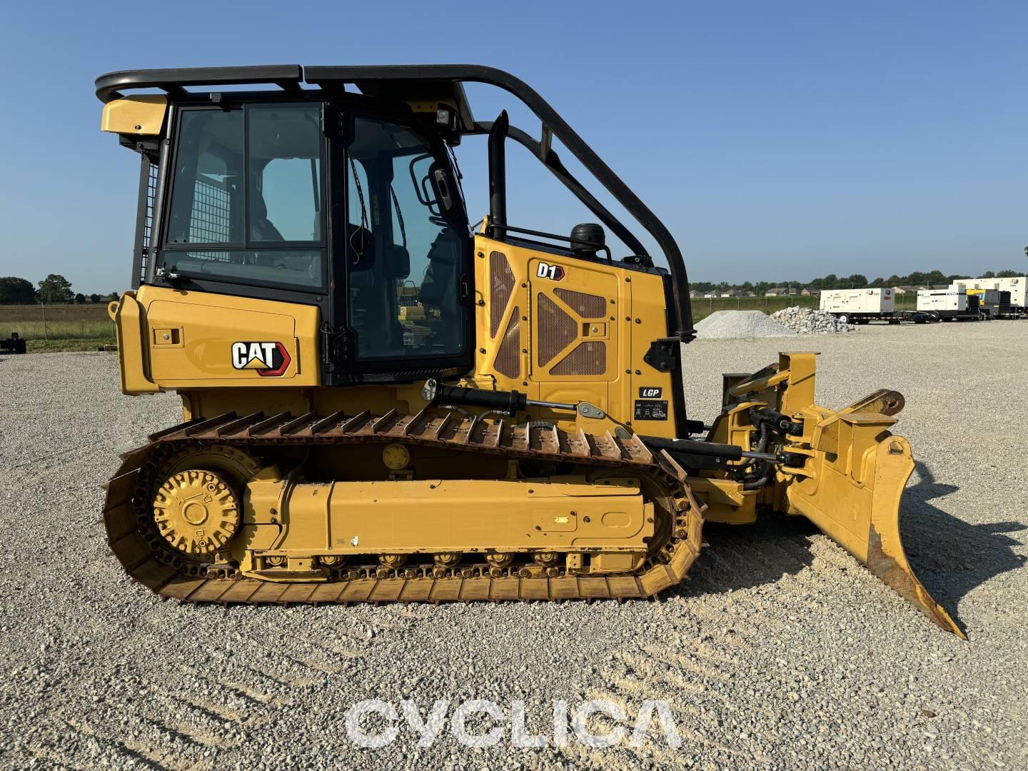 Bulldozers et tracteurs à chenilles  D112LGP XKL00657 - 11