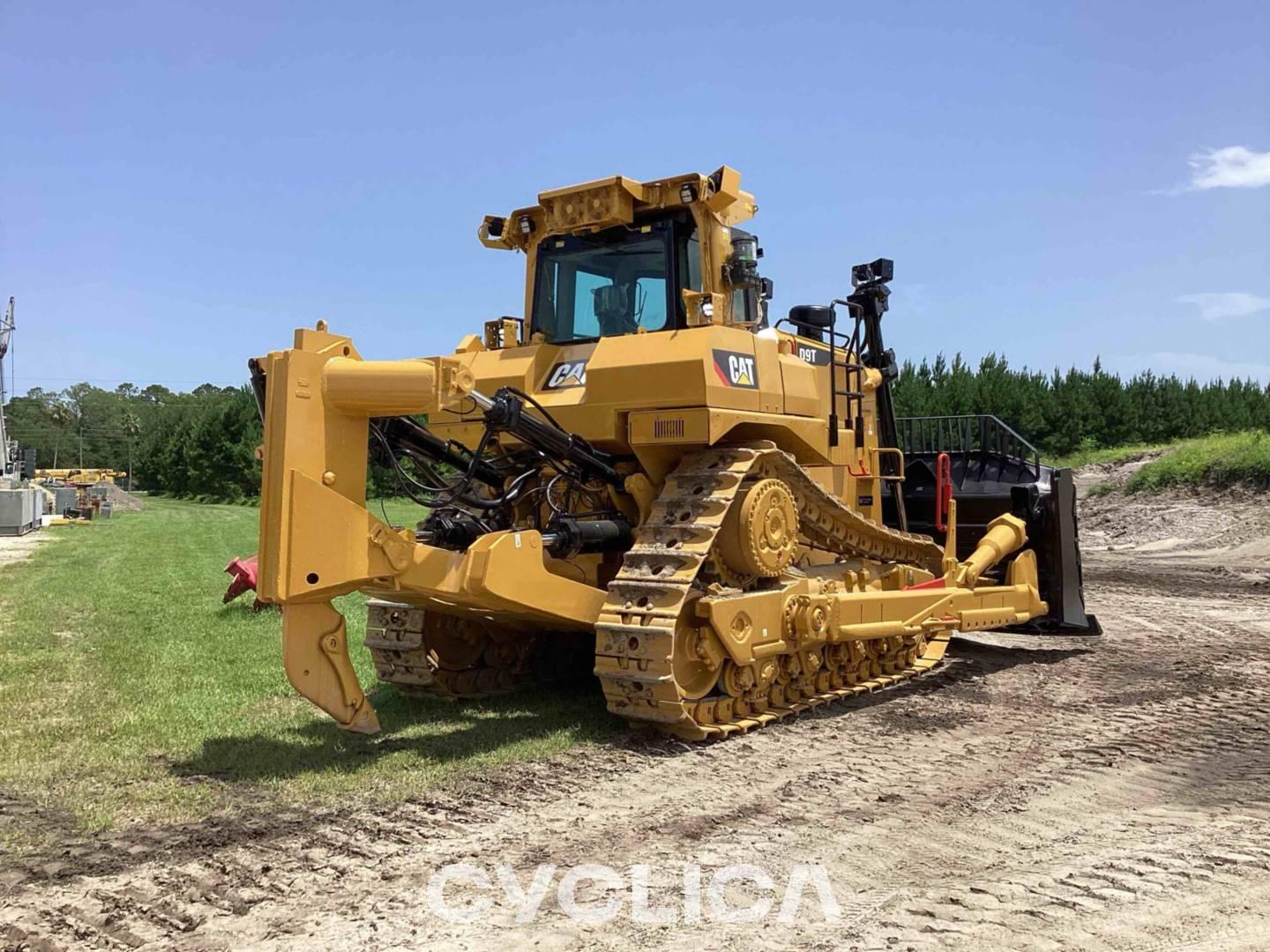 Bulldozers et tracteurs à chenilles  D9T-REBUILT REX00496 - 3