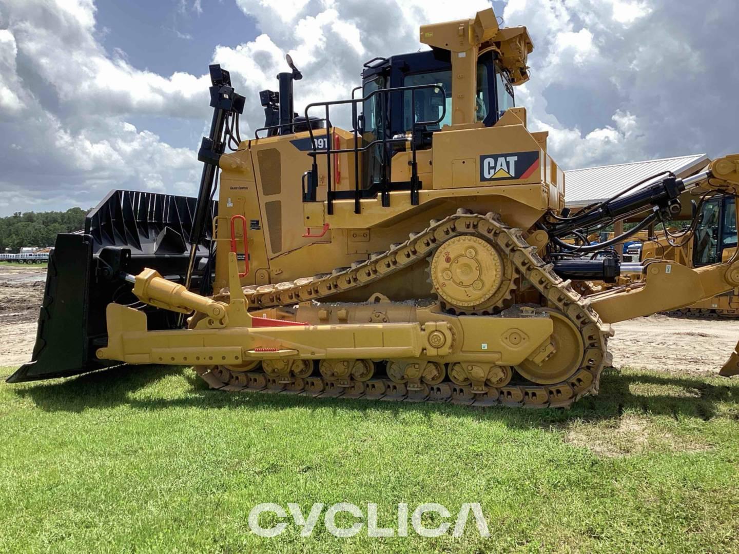 Bulldozers et tracteurs à chenilles  D9T-REBUILT REX00496 - 9