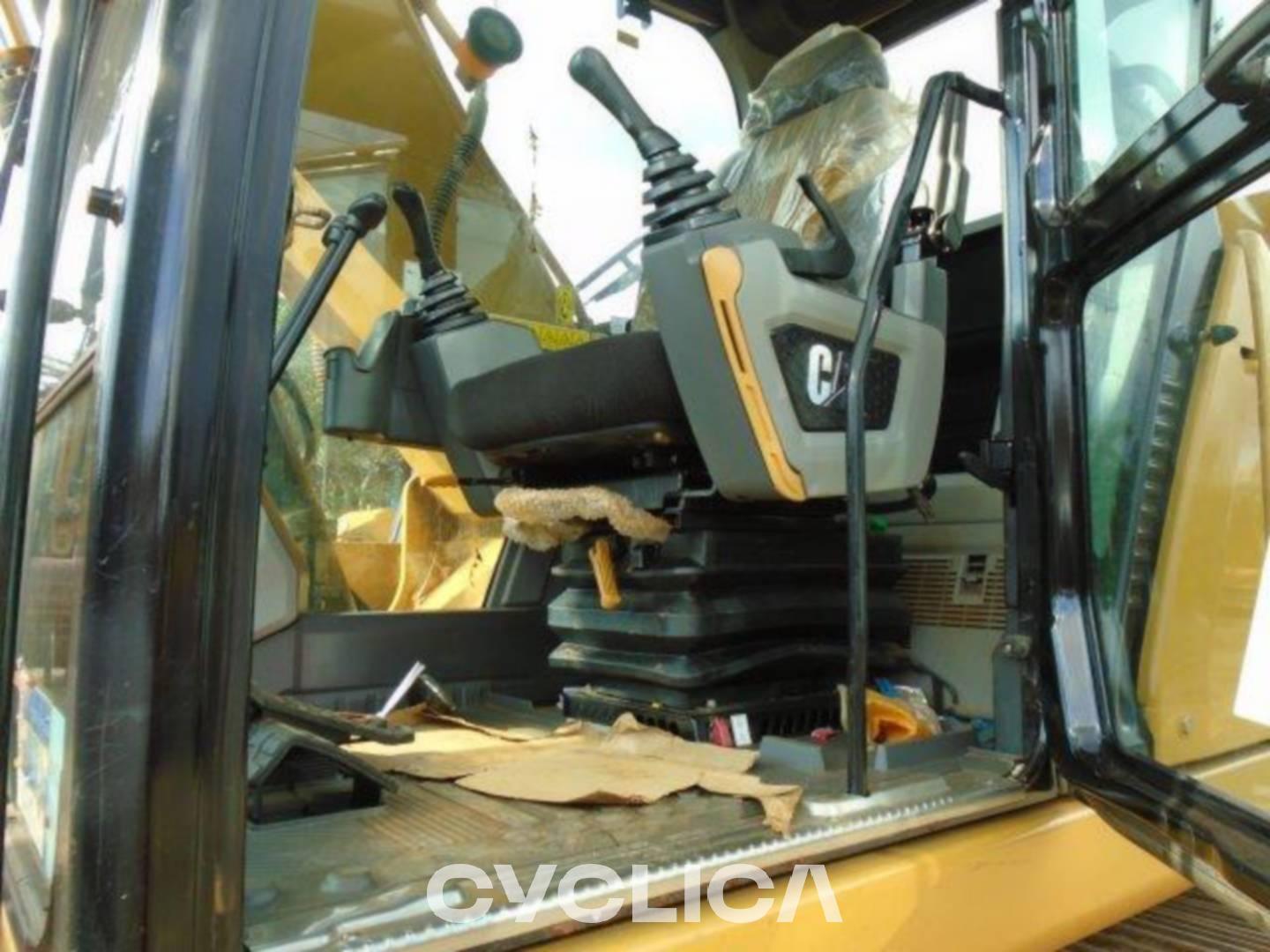 Crawler excavators  320-07GC DKJ31245 - 9