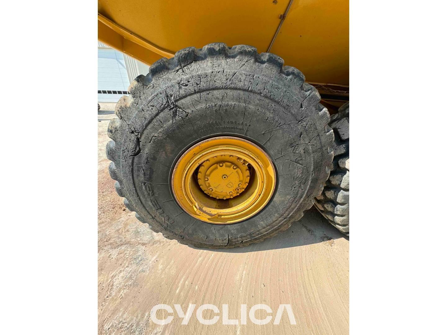 Dumpers e caminhões articulados  74504 3T603197 - 27