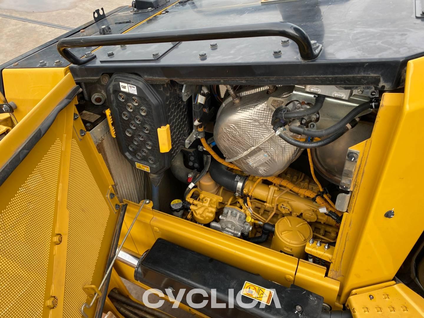 Bulldozer e trattori cingolati  D517VP Z6A01864 - 8