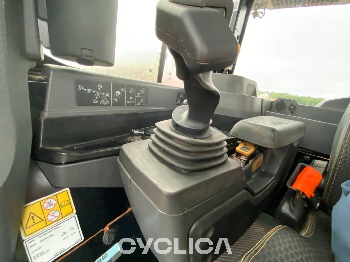 Bulldozer e trattori cingolati  D517VP Z6A01864 - 17