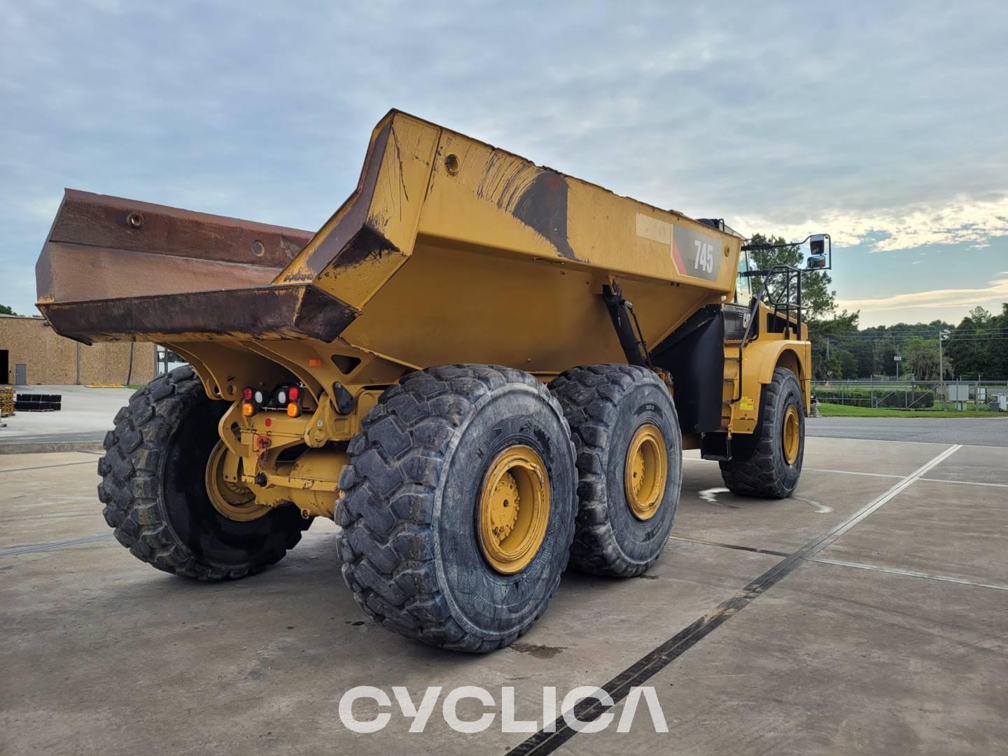 Dumper e autoarticolati  745-04 3T601583 - 4