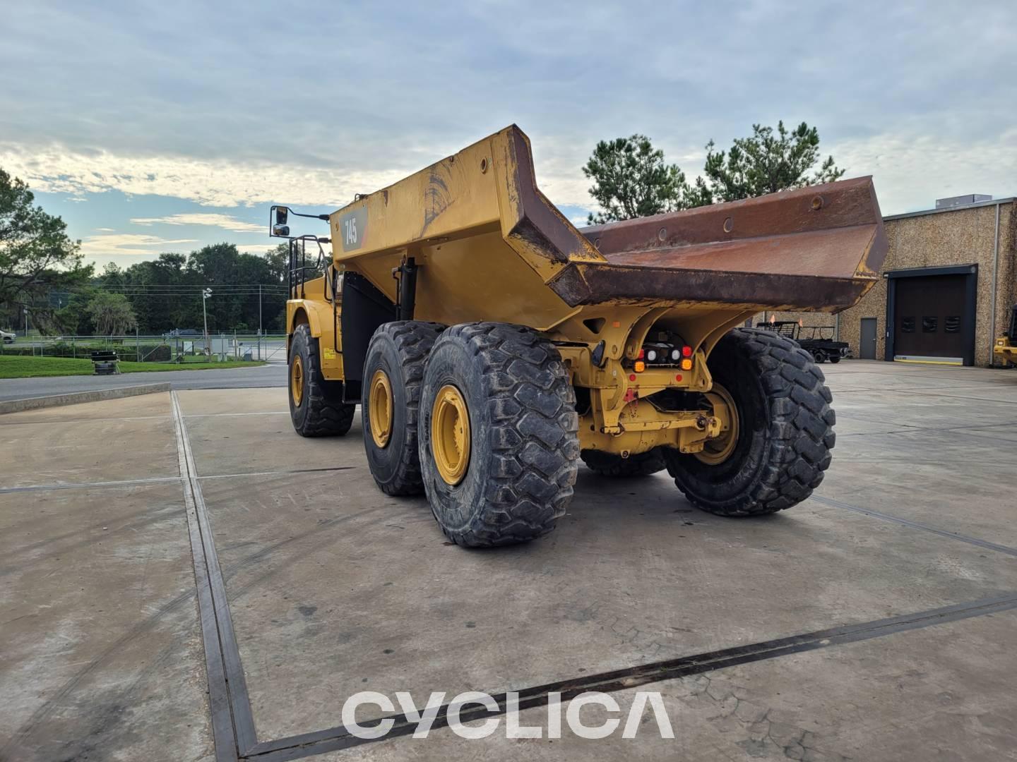 Dumper e autoarticolati  745-04 3T601583 - 5