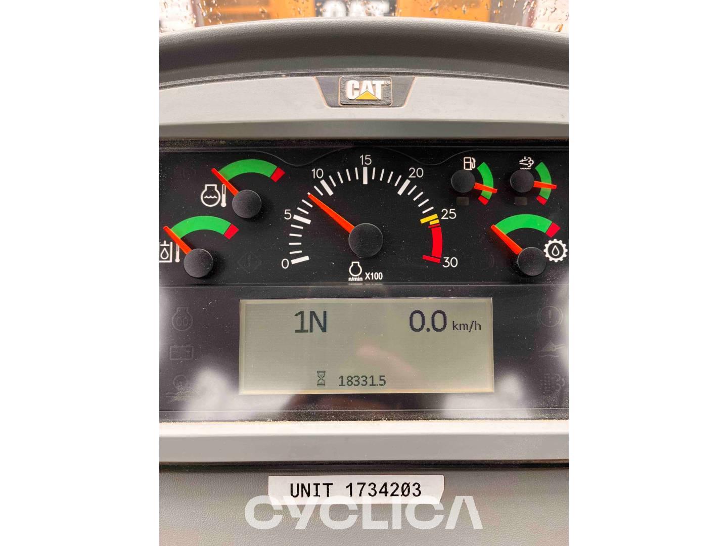 Chargeuses sur pneus  982M K1Y00602 - 5