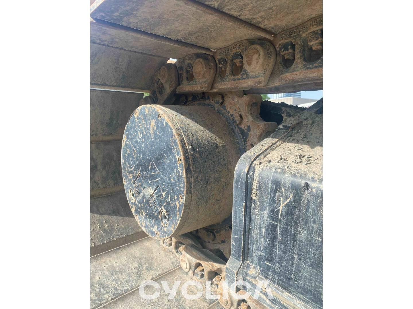 Crawler excavators  325 TEL30622 - 21