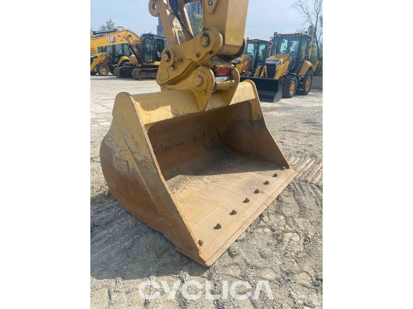 Crawler excavators  325 TEL30622 - 26