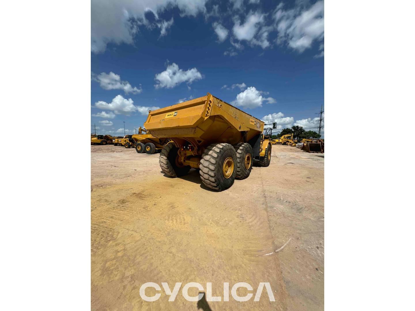 Dumpers e caminhões articulados  745-04 3T603233 - 4