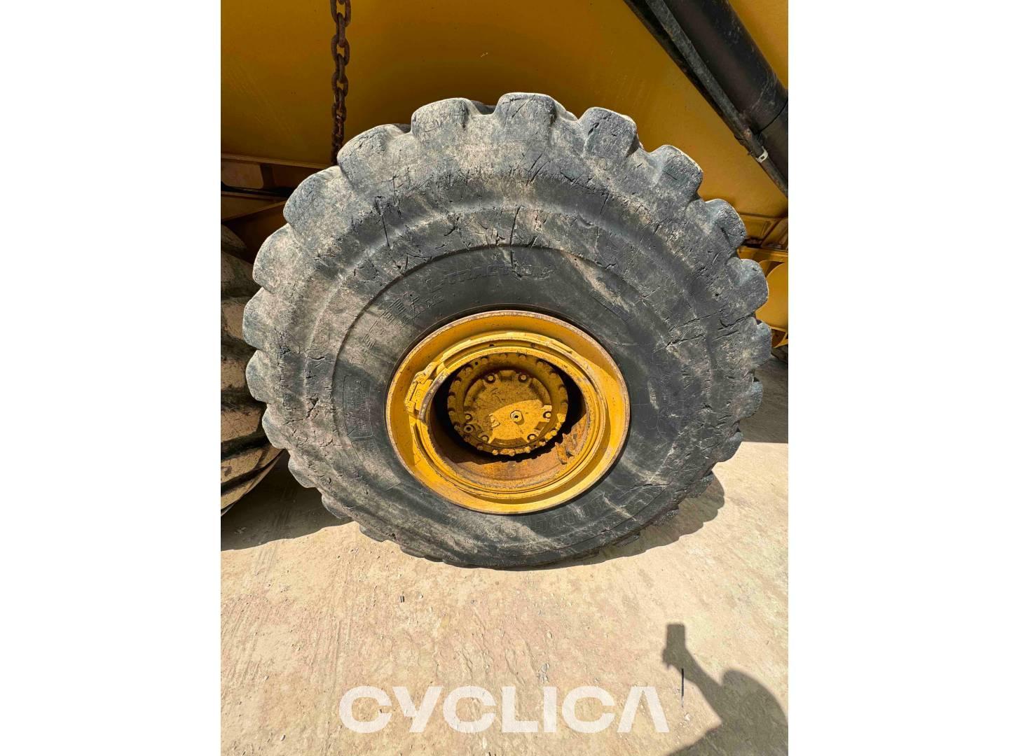 Dumpers y camiones articulados  745-04 3T603233 - 26