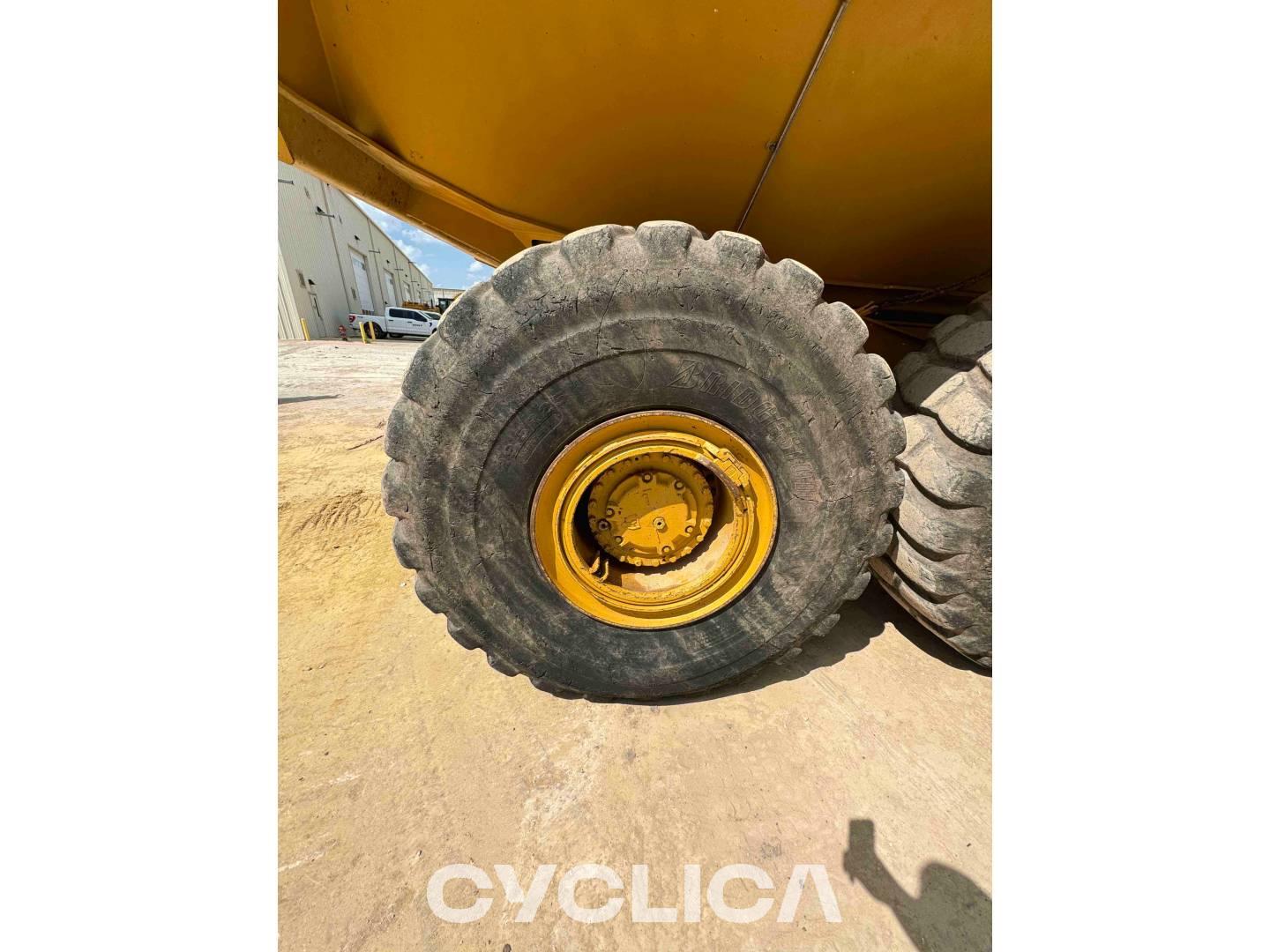 Dumpers e caminhões articulados  745-04 3T603233 - 27