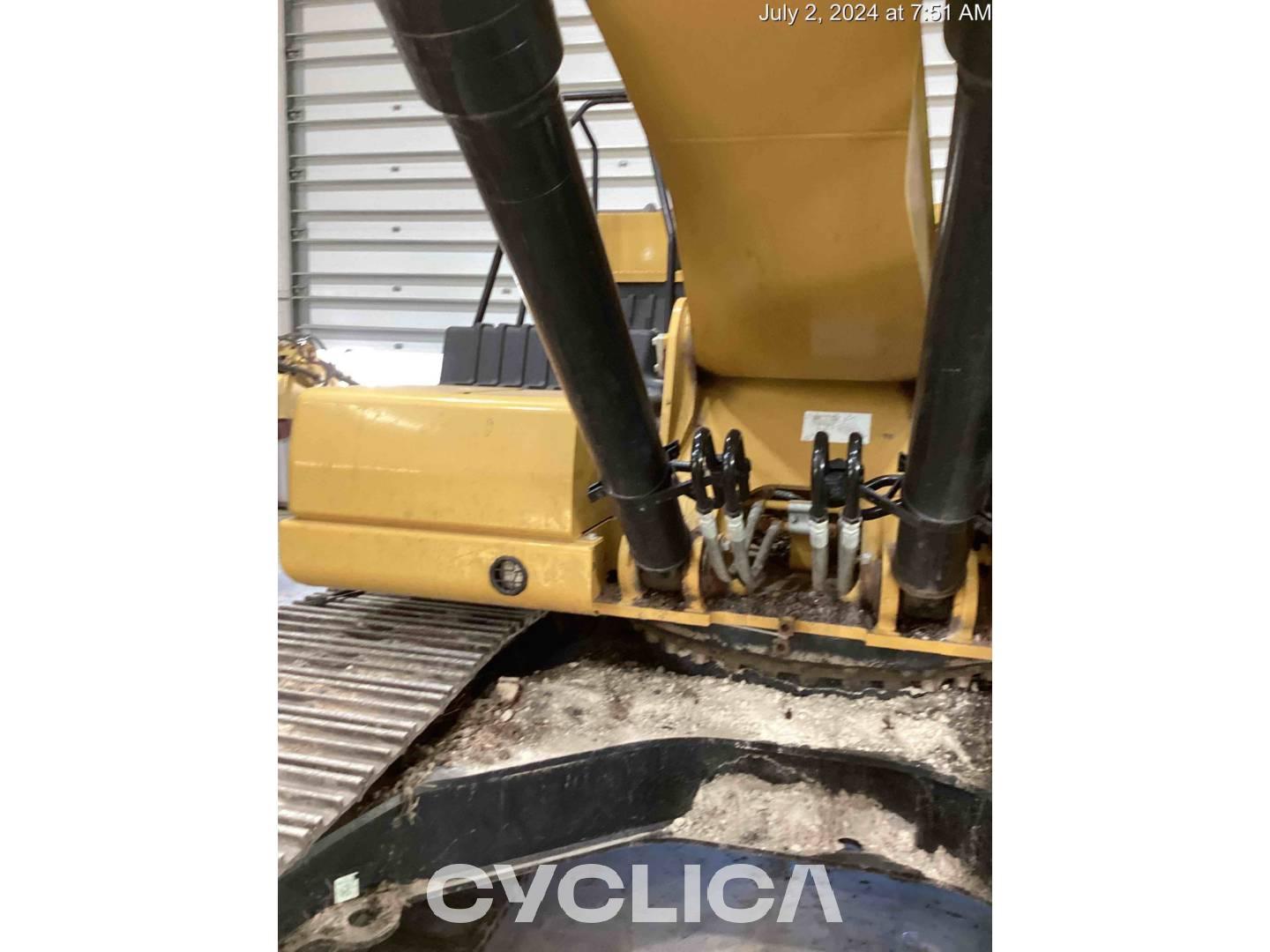 Crawler excavators  326-07 JYM00286 - 23