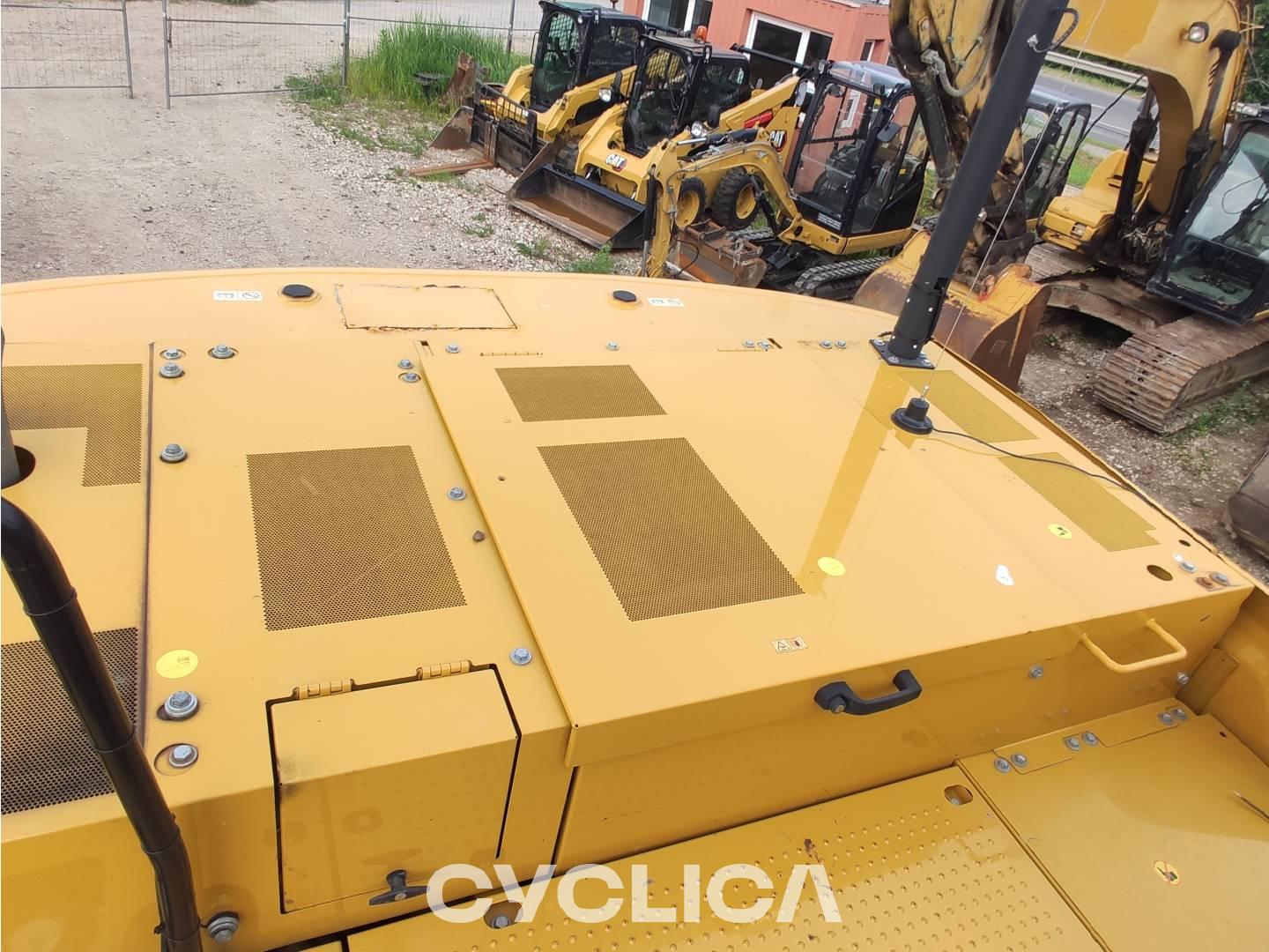 Crawler excavators  320-07 HEX00844 - 23