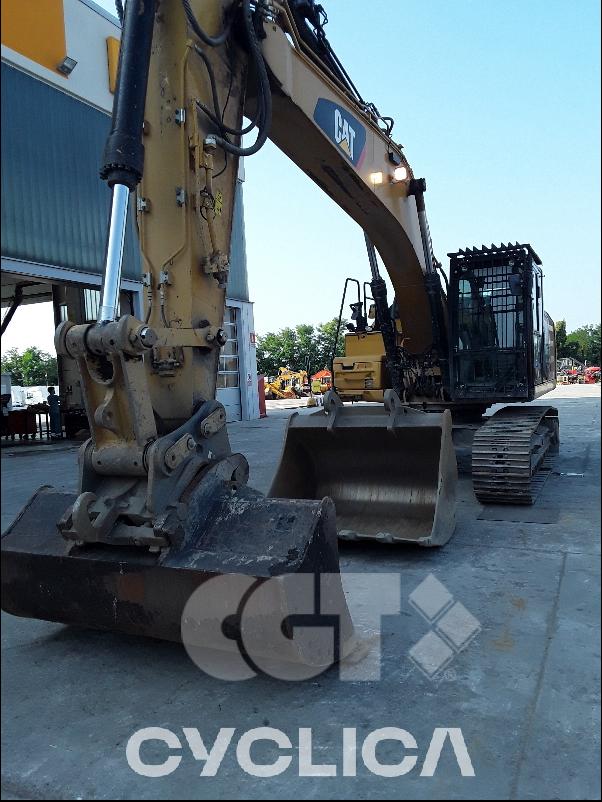 Crawler excavators  330F JFR20045 - 2