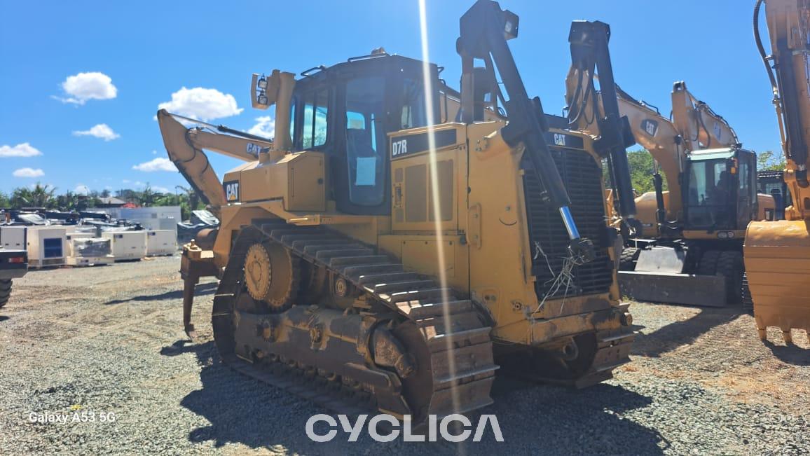 Bulldozers et tracteurs à chenilles  D7R R7B00302 - 4