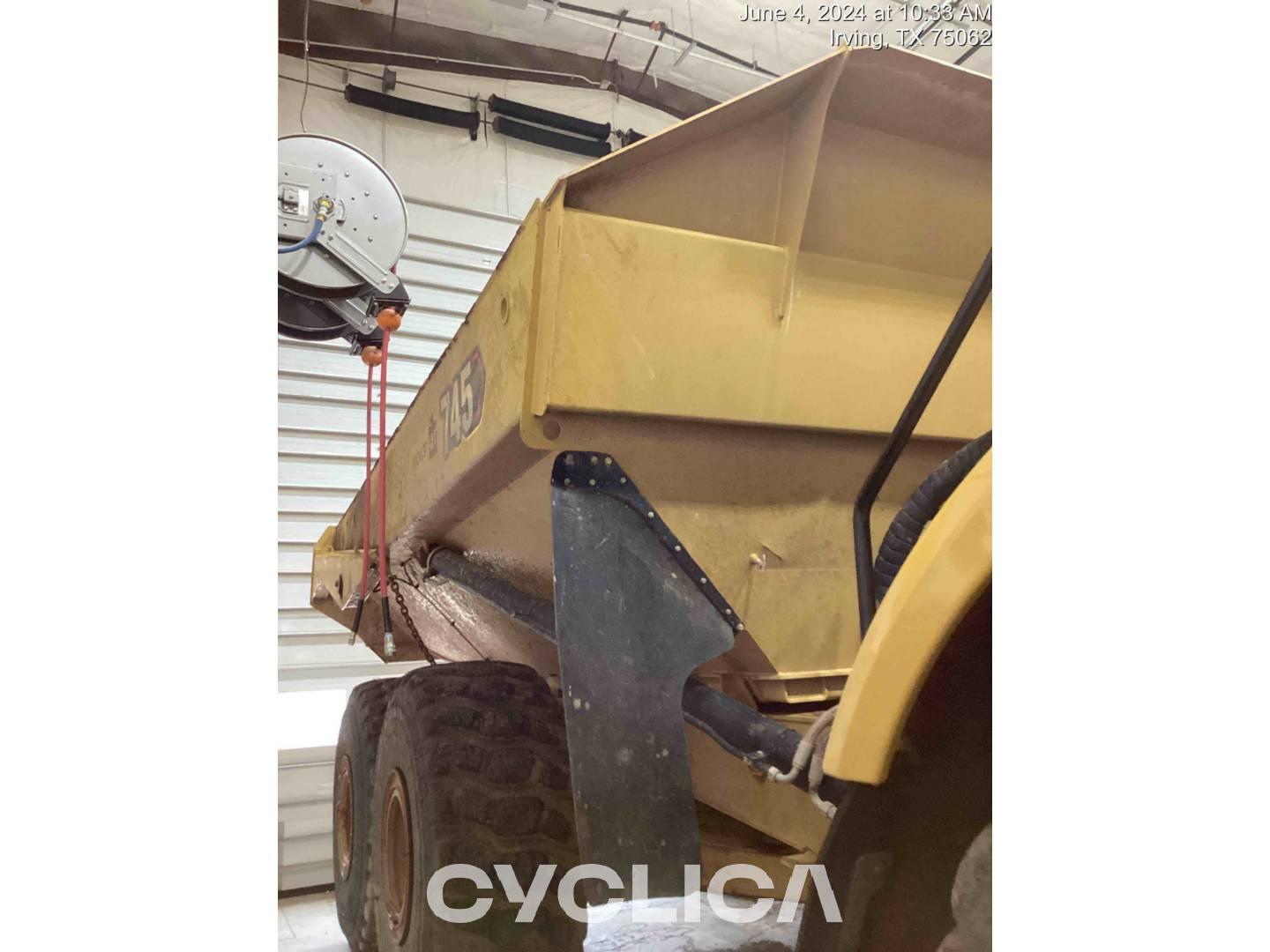 Dumpers y camiones articulados  745 3T603188 - 17