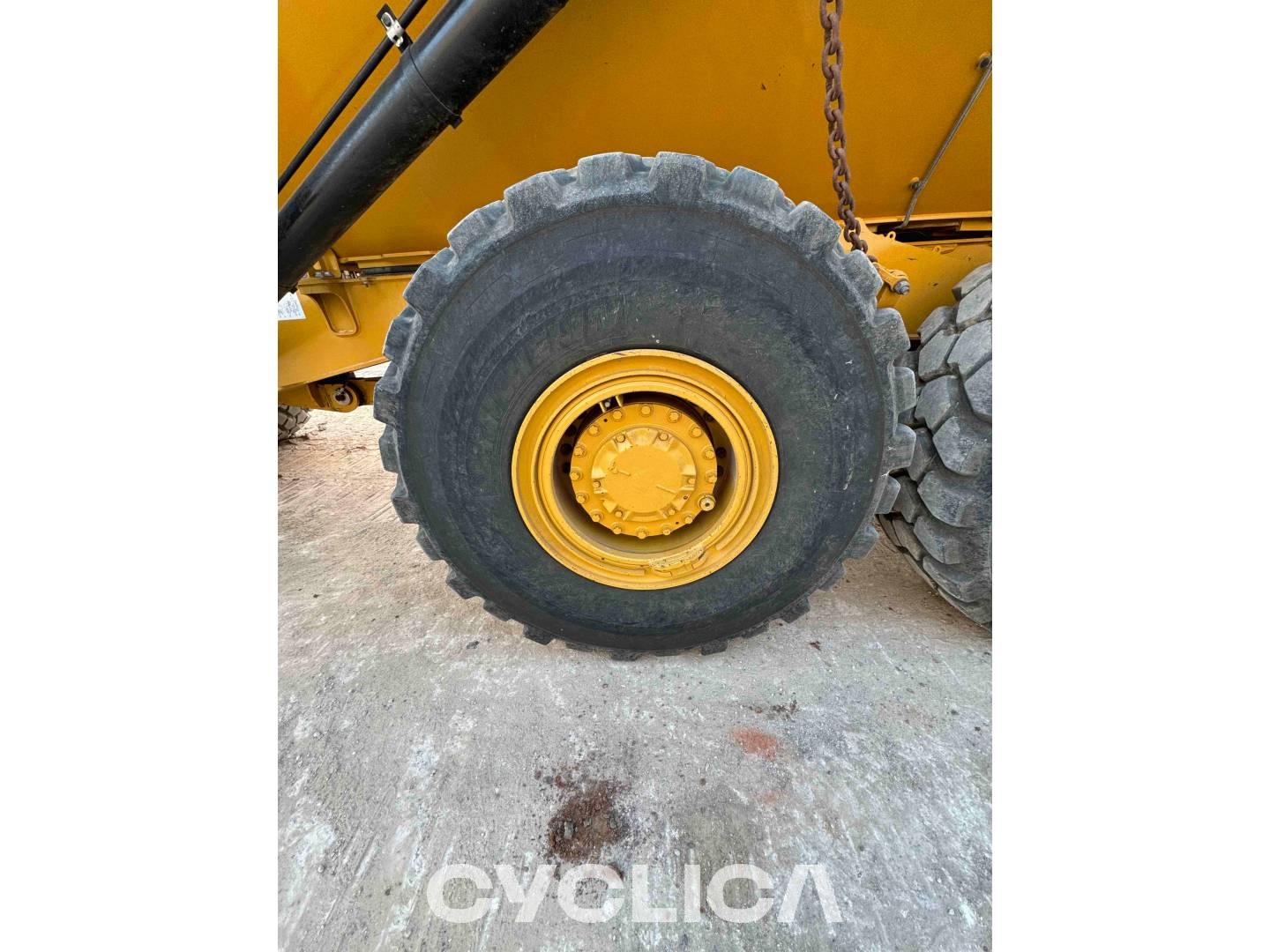 Dumpers y camiones articulados  730 3T302150 - 24