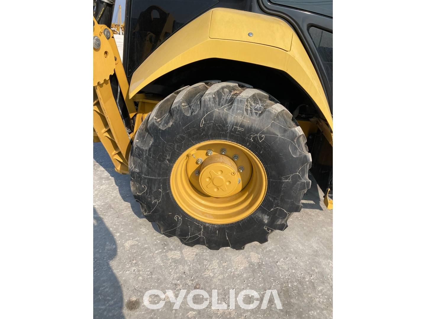 Tractopelles  420-07XE H9X01940 - 14