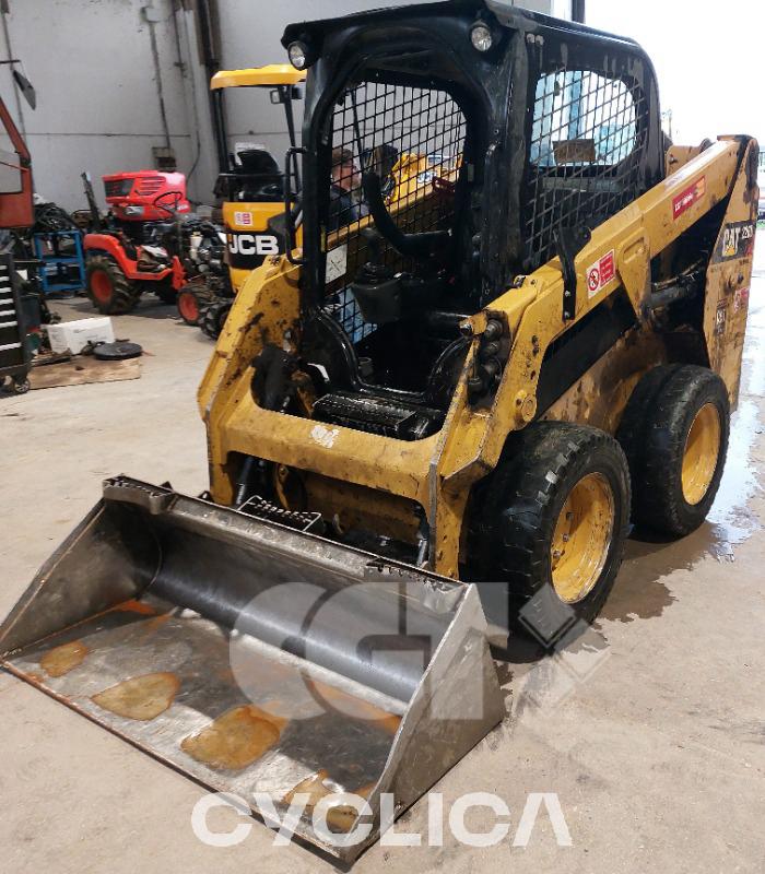 Skid steers  226D HRD02624 - 6