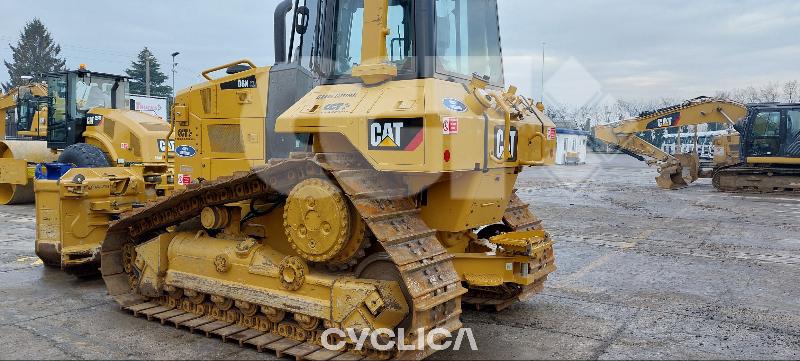 Bulldozers and crawler tractors  D6N GB600762 - 2