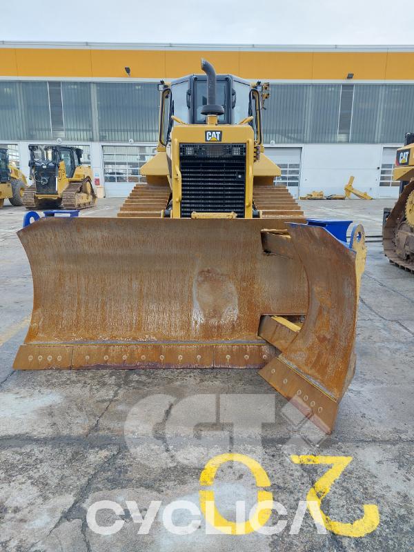 Bulldozers and crawler tractors  D6N GB600762 - 5