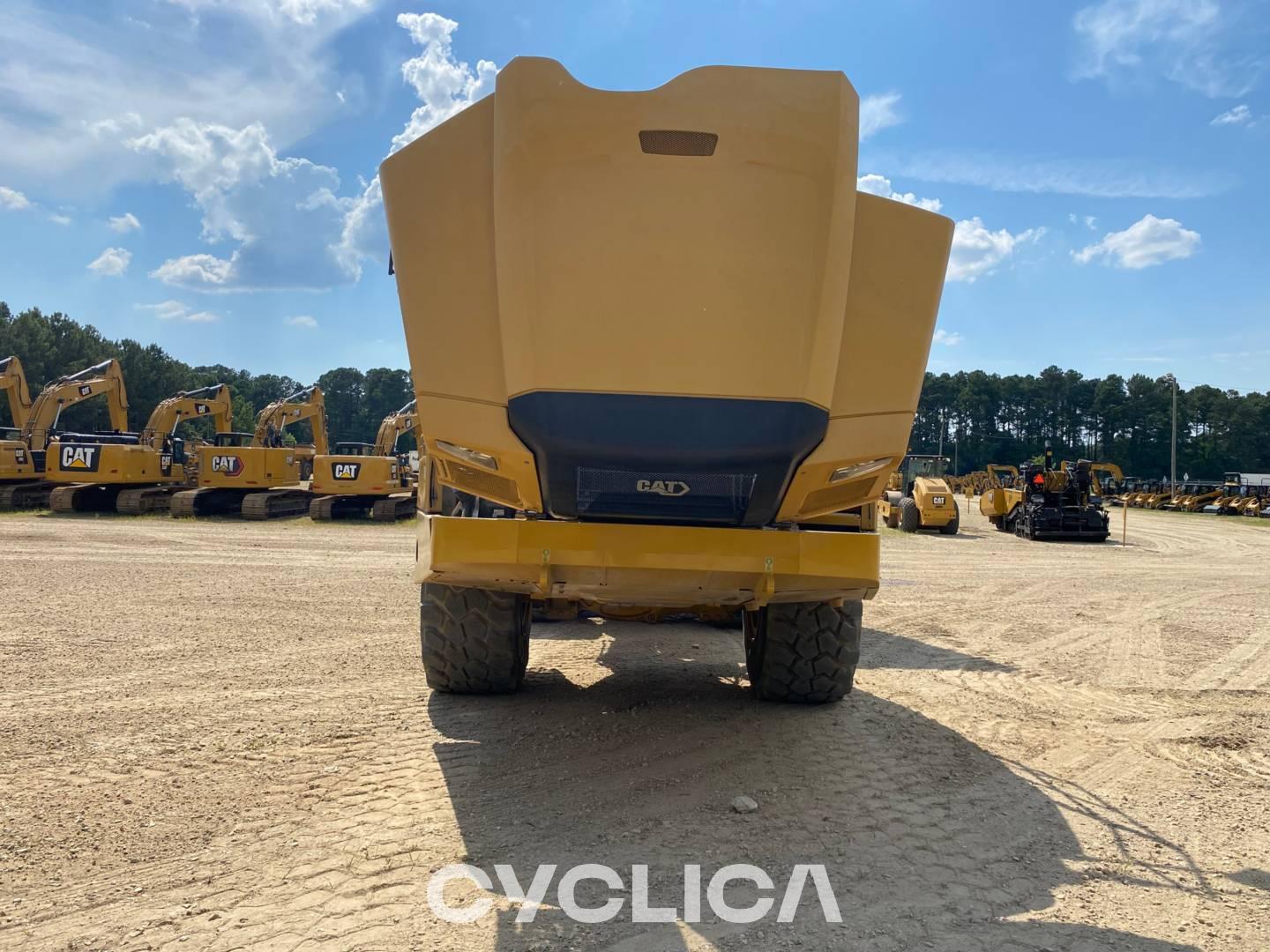 Dumpers e caminhões articulados  745 3T602759 - 11